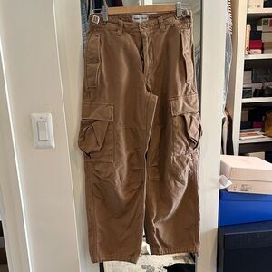 Aritzia TNA Brown Cargo Pants
